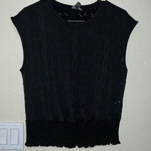LAUNDRY LADIES TOP- SIZE MWDIUM- NWTS